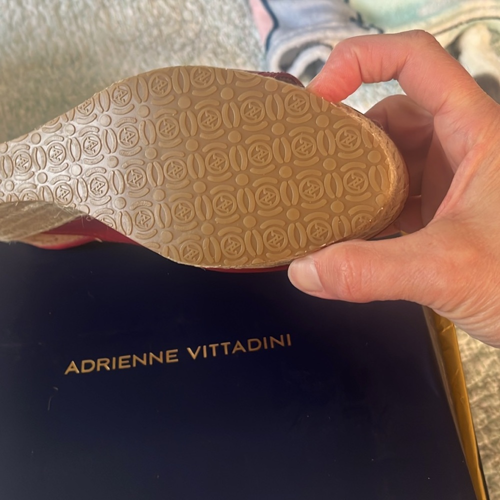 Adrienne Vittadini Red Wedges - Picture 4 of 7